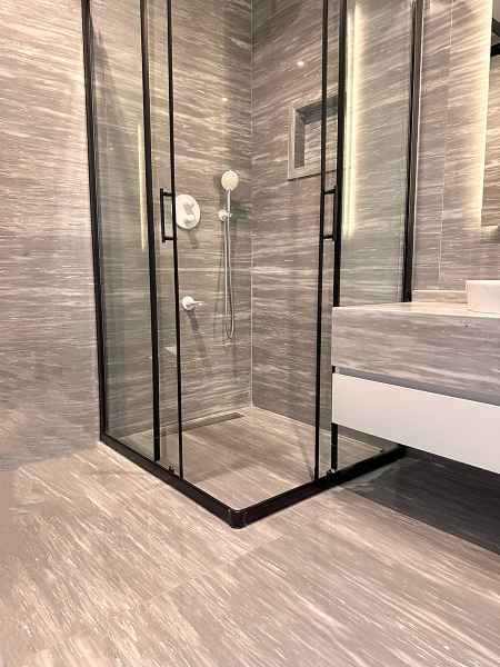 PLATINUM BATHROOM